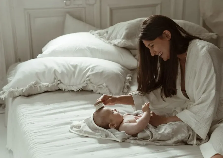 My Memi Χαλαρωτική Βρεφική Βούρτσα Μαλλιών με Φυσικές Τρίχες babybox.gr