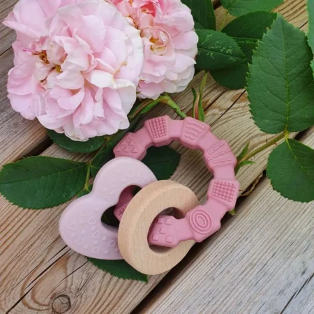 Summerville Organic Μασητικό παιχνίδι από Σιλικόνη και Ξύλο Οξιάς Heart pink babybox.gr