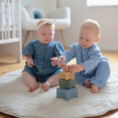 Mushie παιχνίδι στοίβαξης Nesting Star Retro baby box